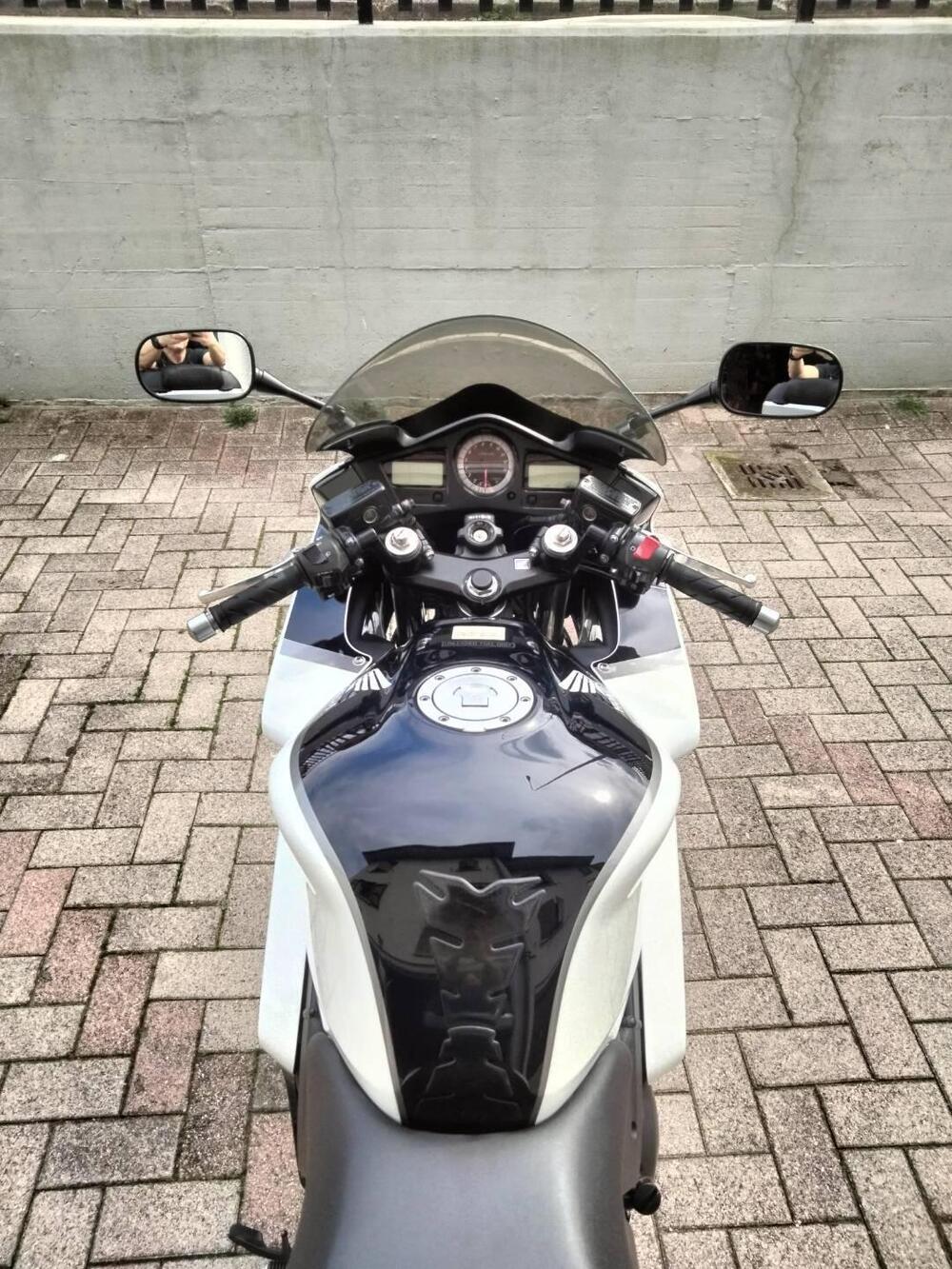 Honda VFR 800 (2006 - 13) (10)