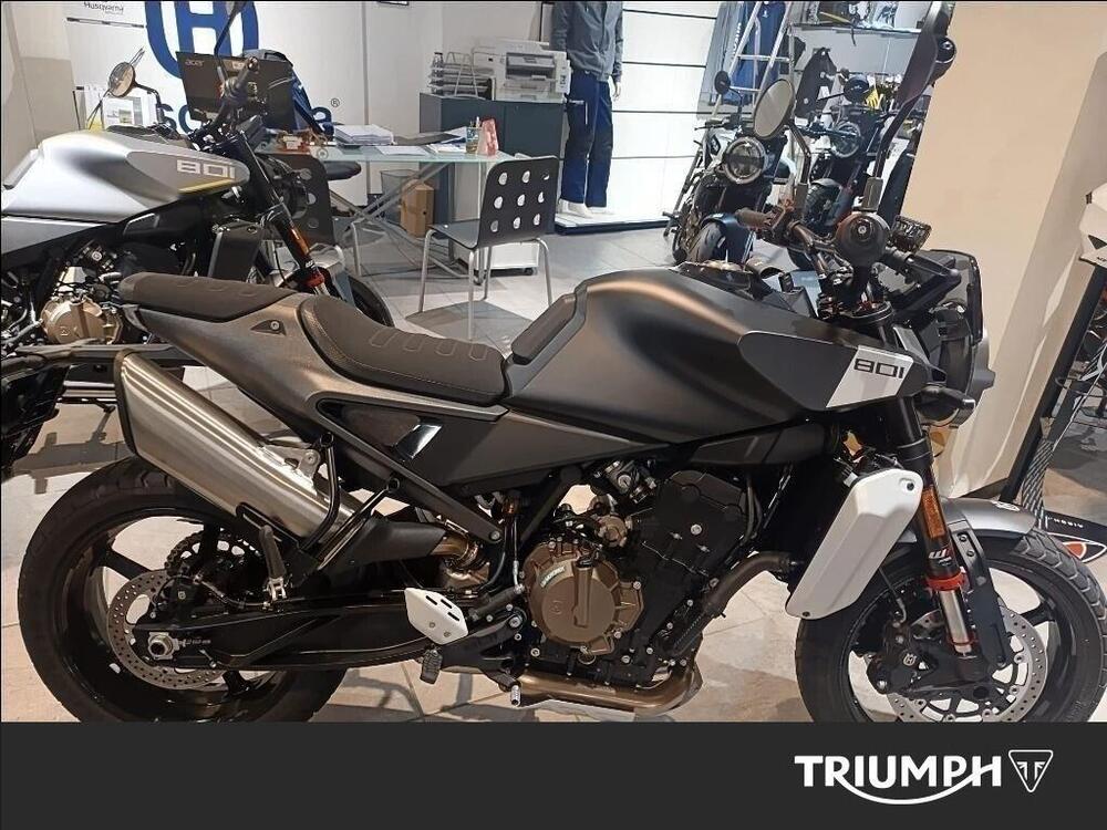 Husqvarna Svartpilen 801 (2024 - 26)