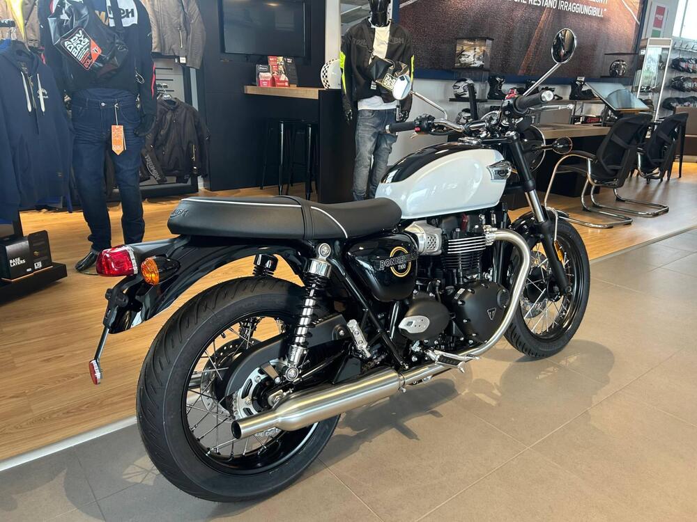 Triumph Bonneville T100 (2026) (2)