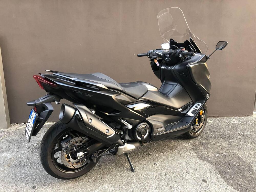 Yamaha T-Max 560 Tech Max (2020) (2)