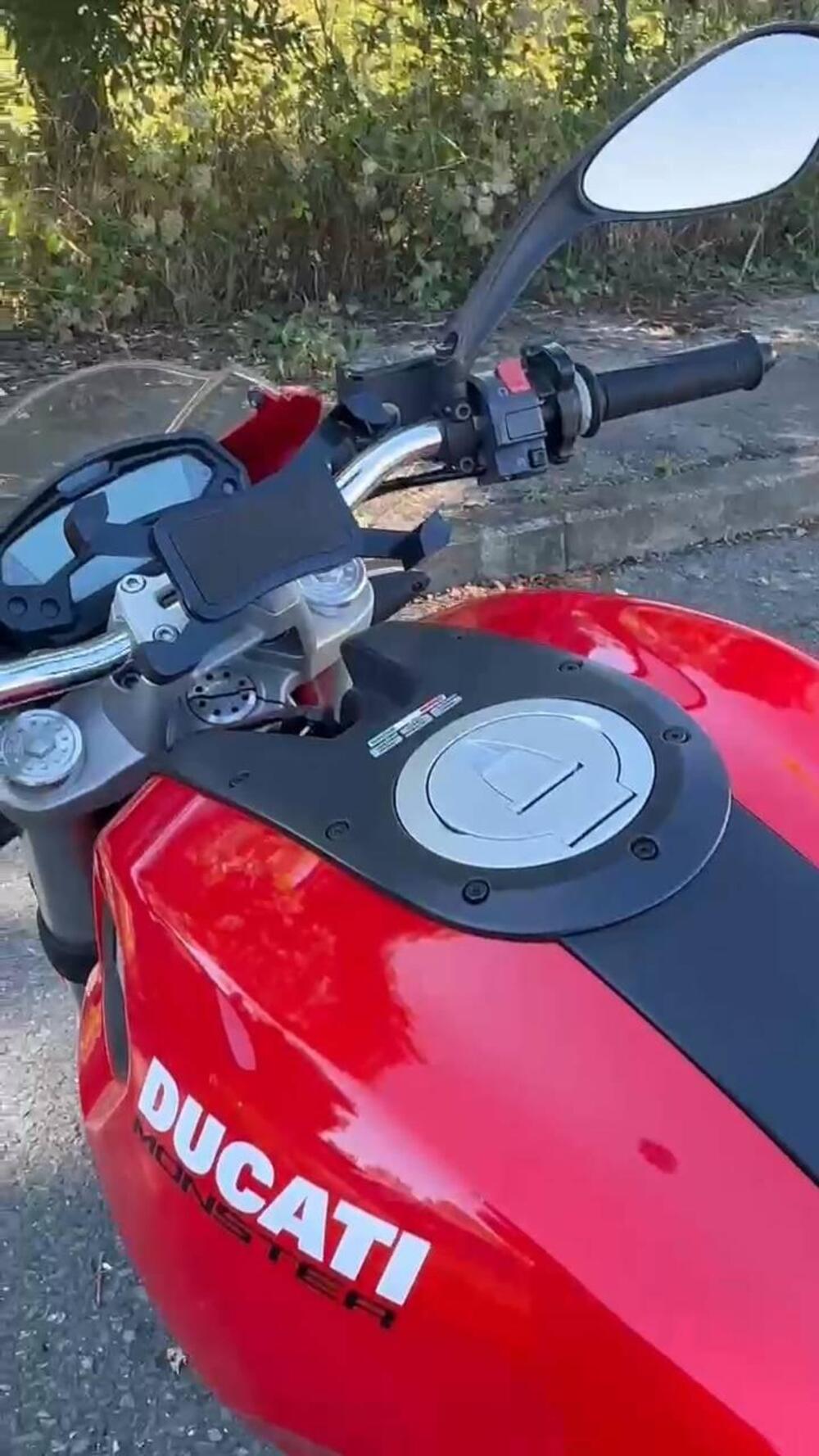 Ducati Monster 696 Plus (2007 - 14) (4)