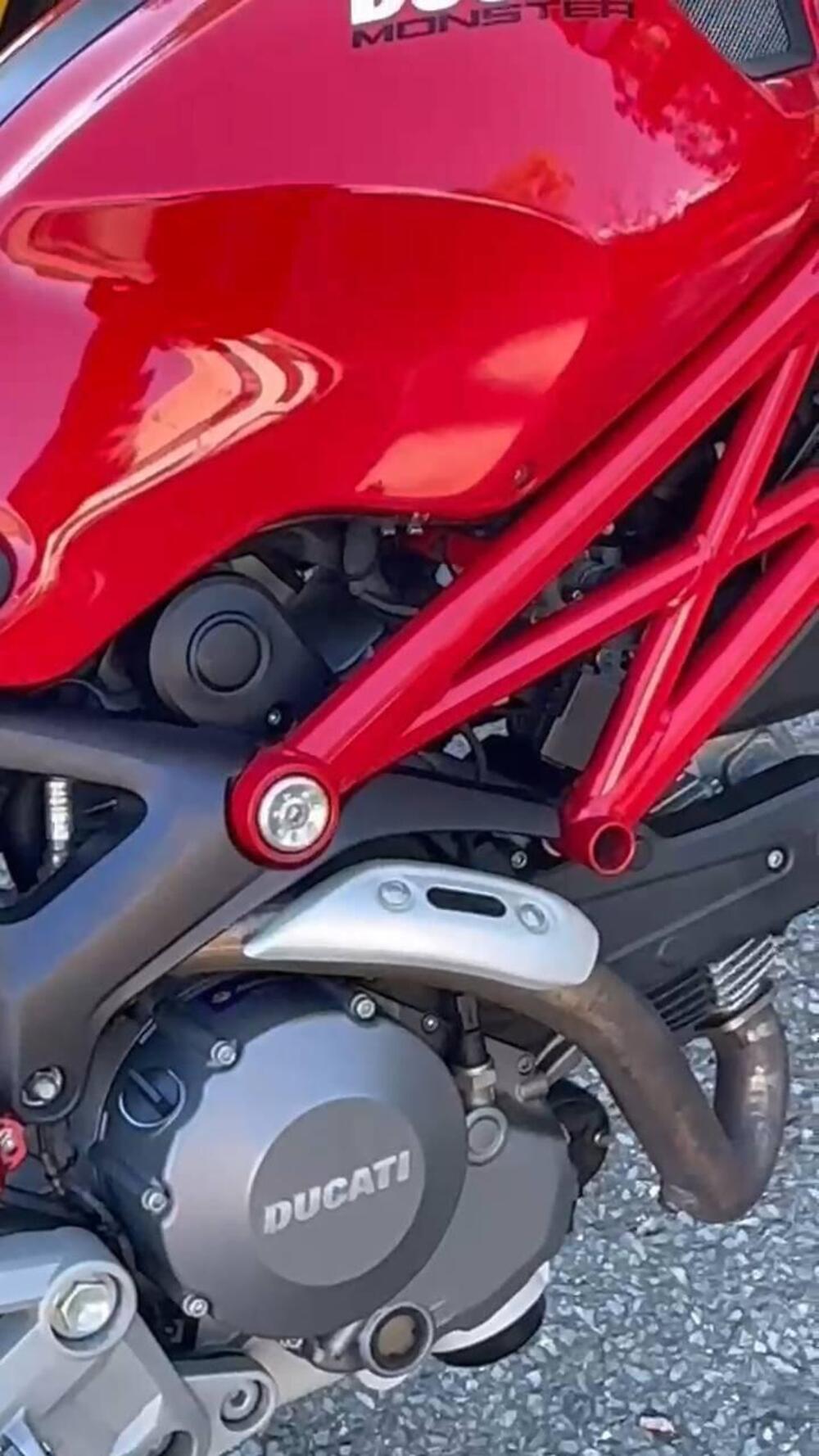 Ducati Monster 696 Plus (2007 - 14) (10)