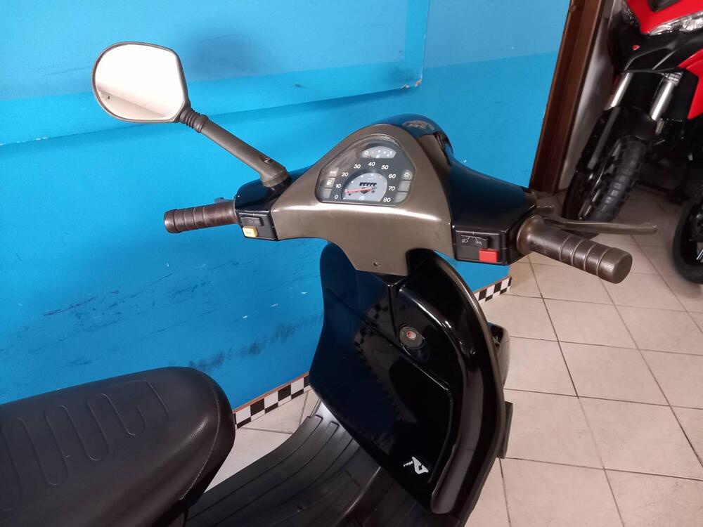 Piaggio VESPA 50 V 2T (18)