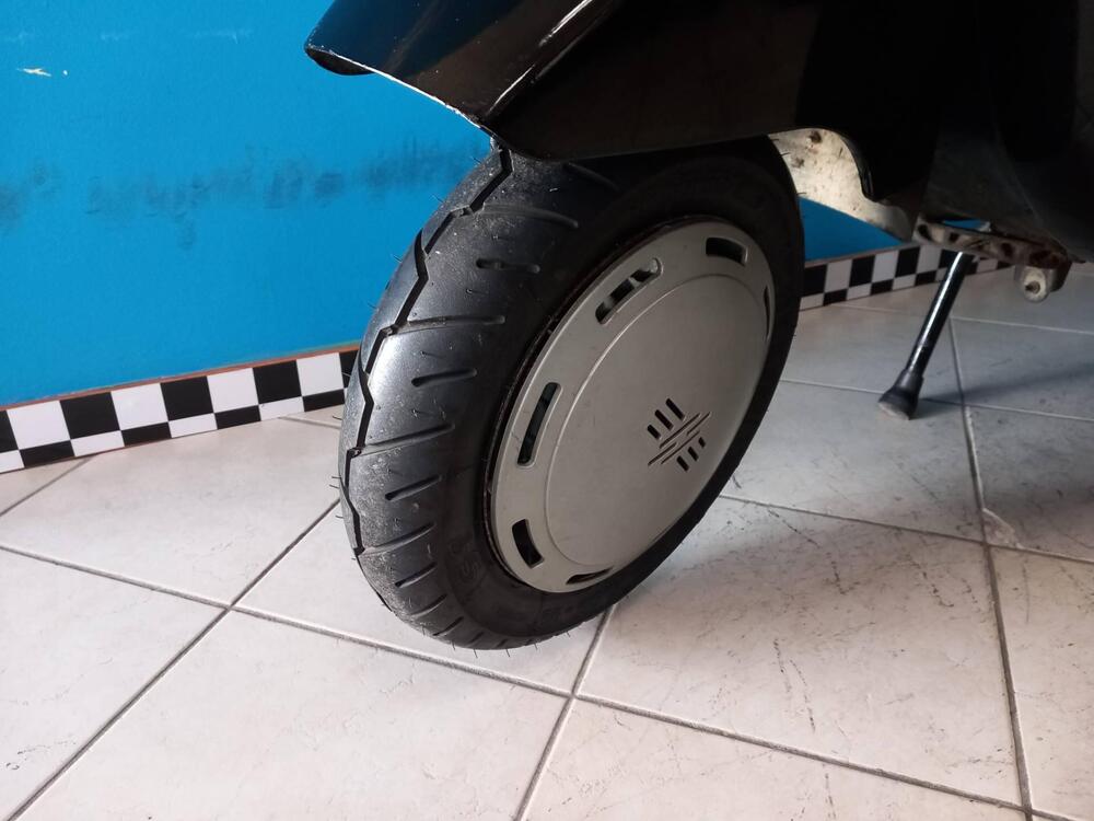 Piaggio VESPA 50 V 2T (7)