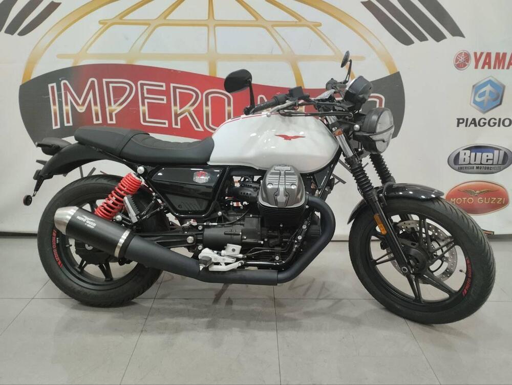 Moto Guzzi V7 Stone Ten (2024 - 25) (2)
