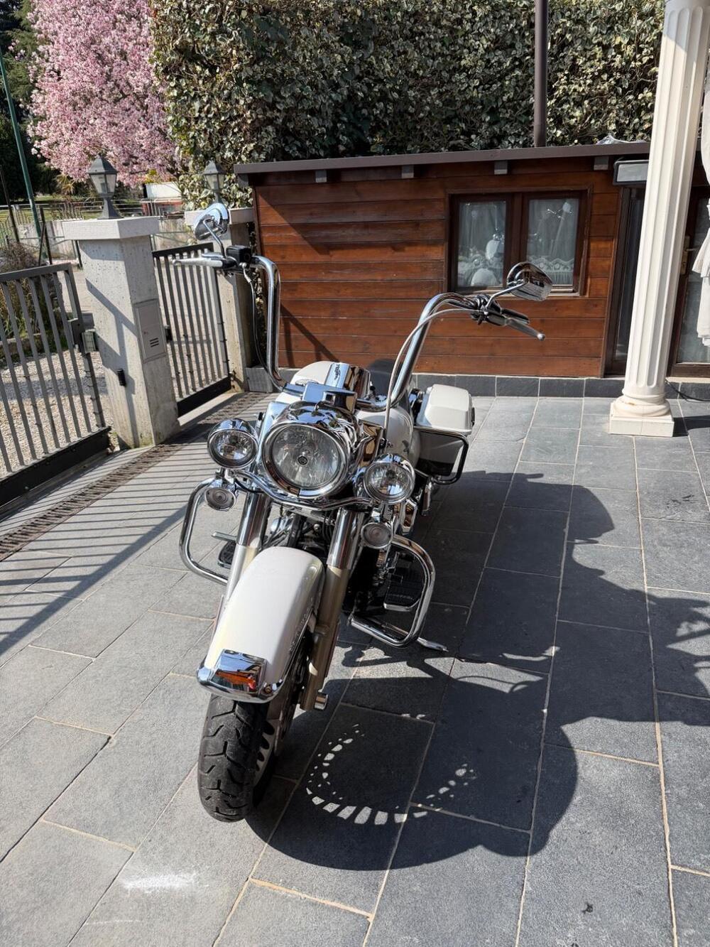 Harley-Davidson Road King CVO (2008) - FLHRSE4 (4)