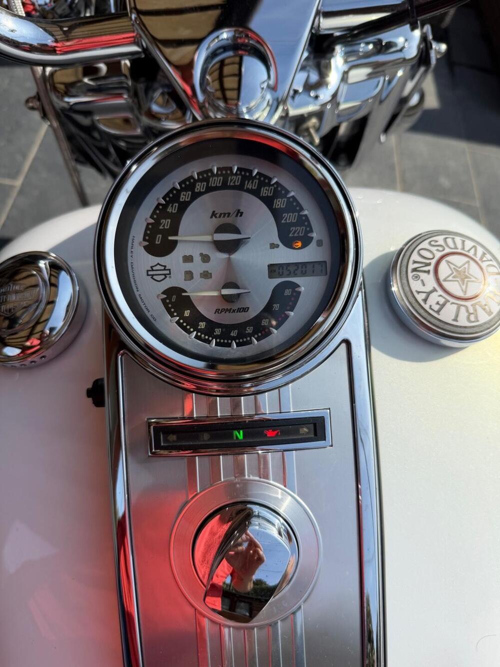 Harley-Davidson Road King CVO (2008) - FLHRSE4 (8)