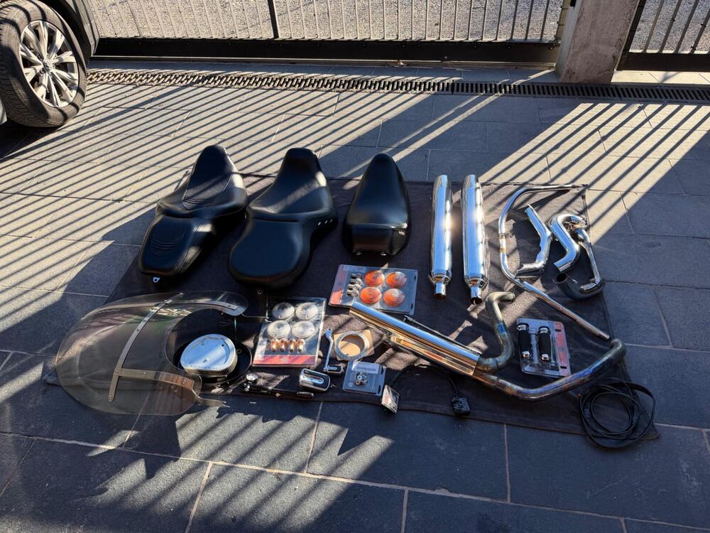 Harley-Davidson Road King CVO (2008) - FLHRSE4 (13)