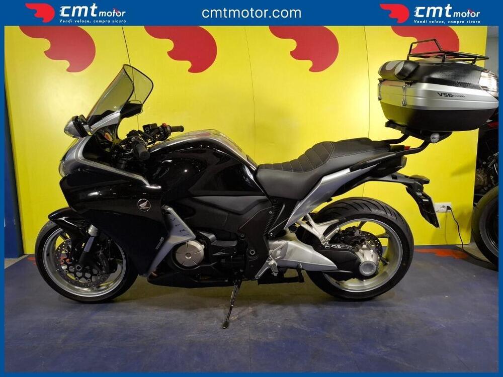 Honda VFR 1200 F DCT ABS (2010 - 16) (6)