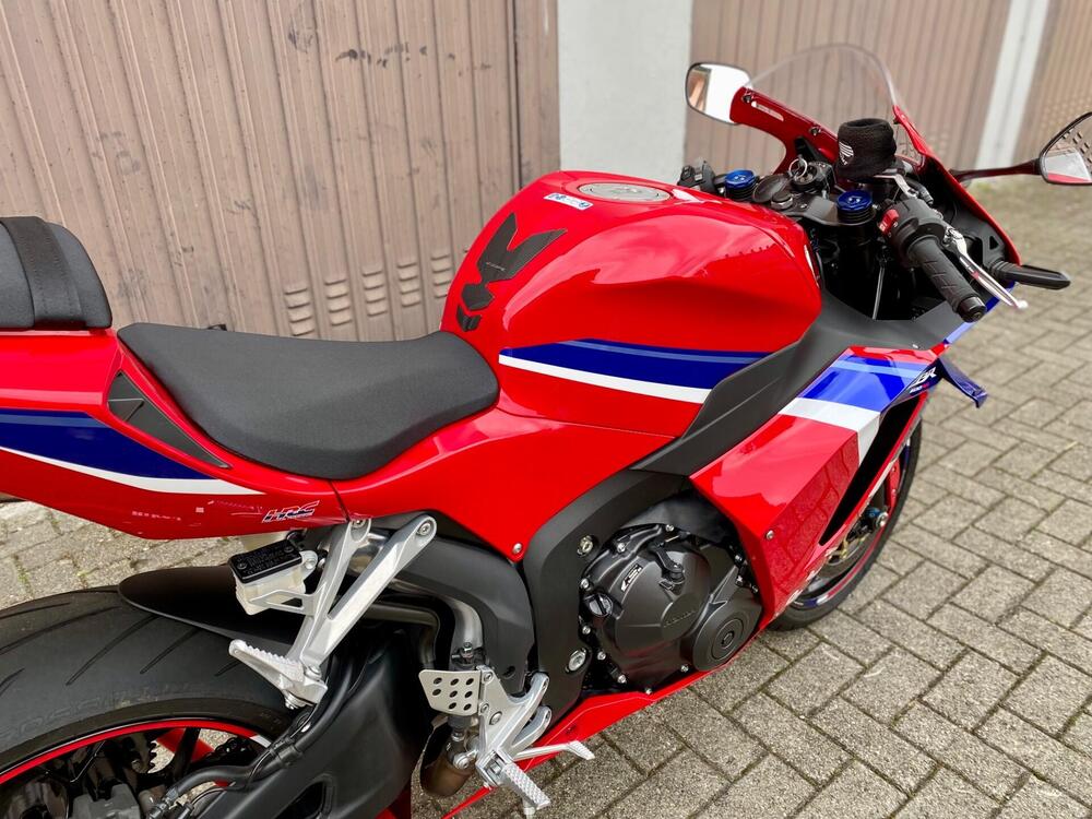 Honda CBR 600 RR (2024 - 26) (12)