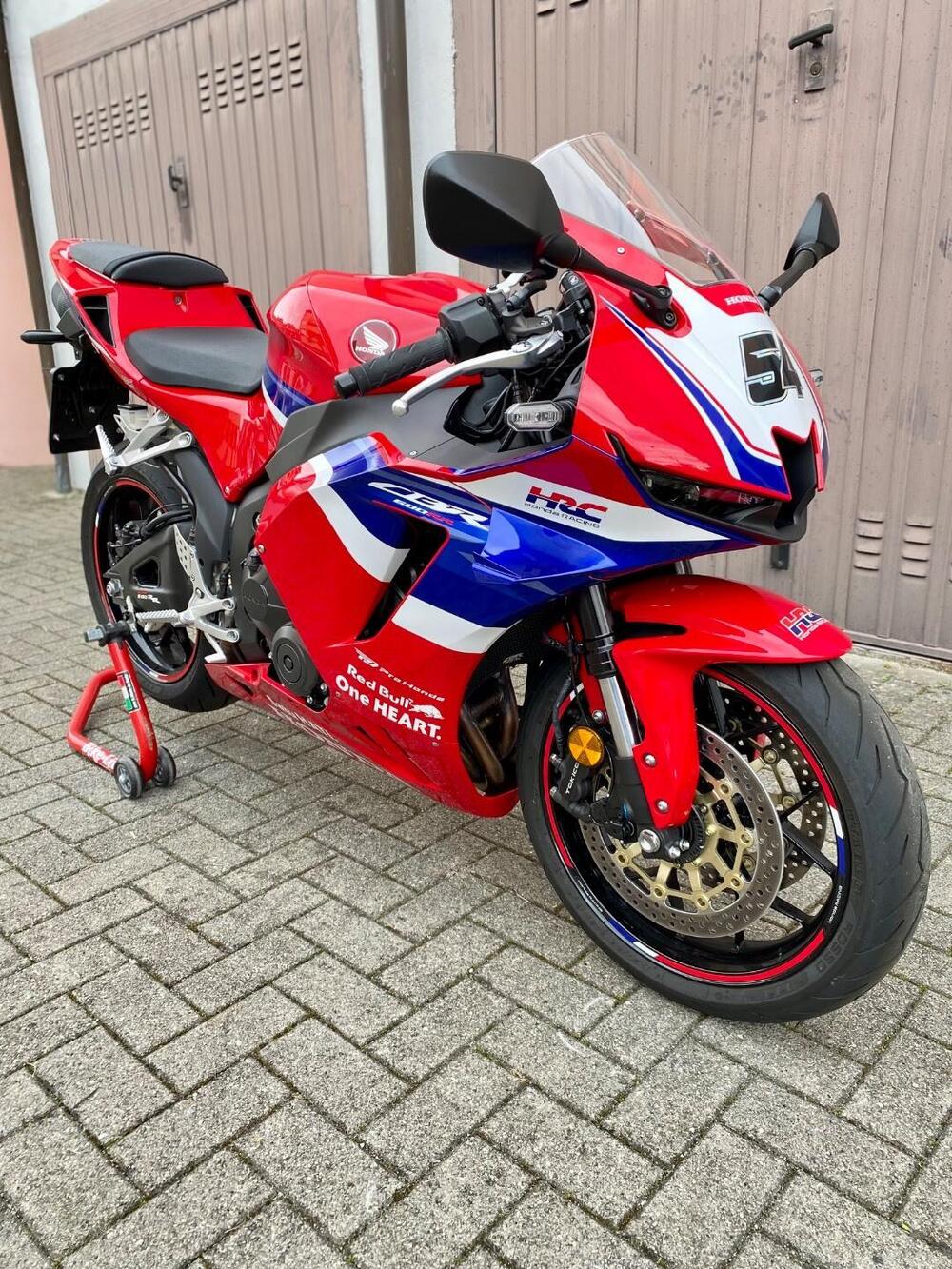 Honda CBR 600 RR (2024 - 26) (4)