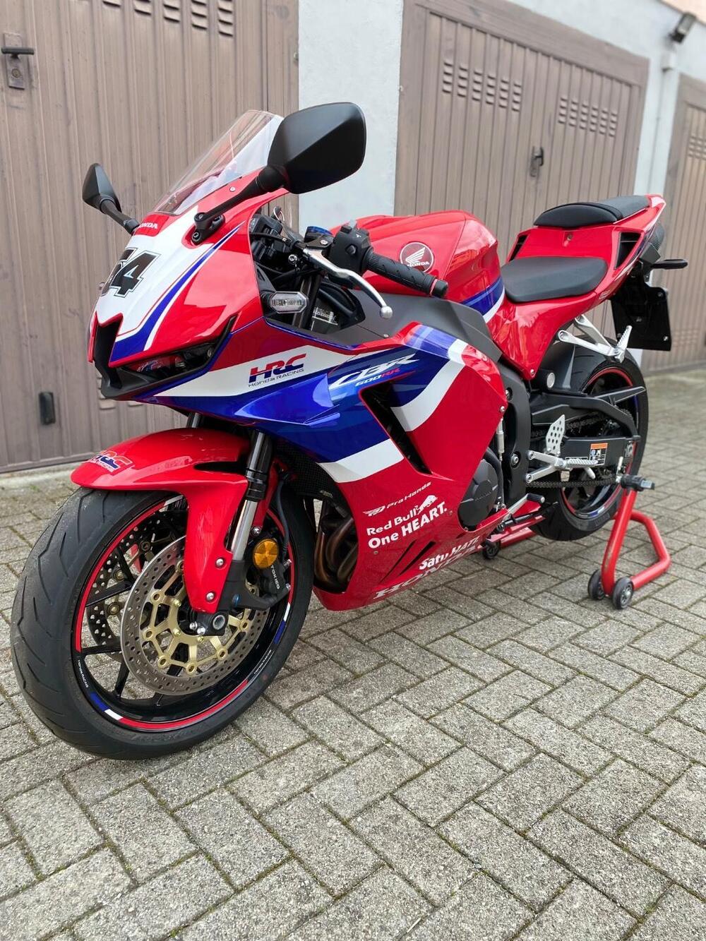 Honda CBR 600 RR (2024 - 26) (6)