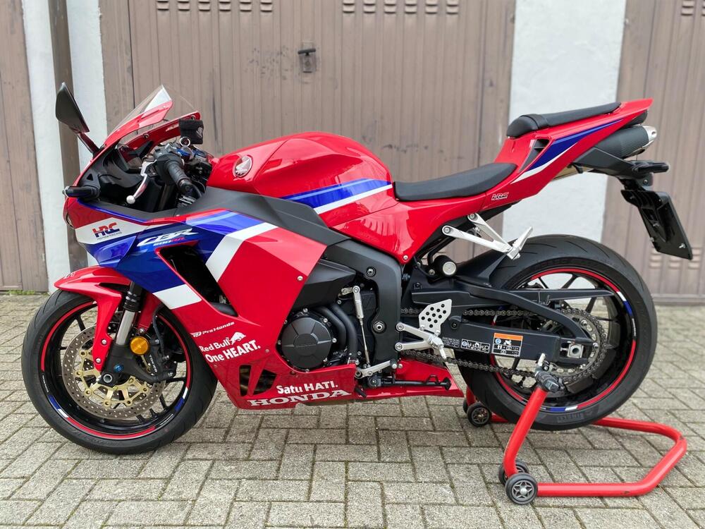 Honda CBR 600 RR (2024 - 26) (8)