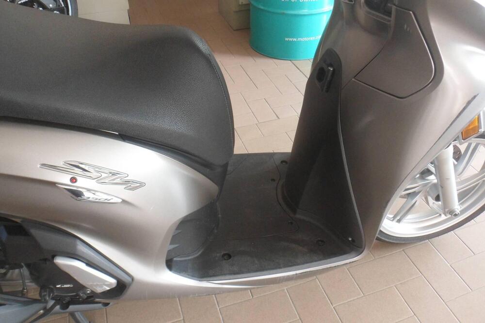 Honda SH 350 (2021 - 24) (8)