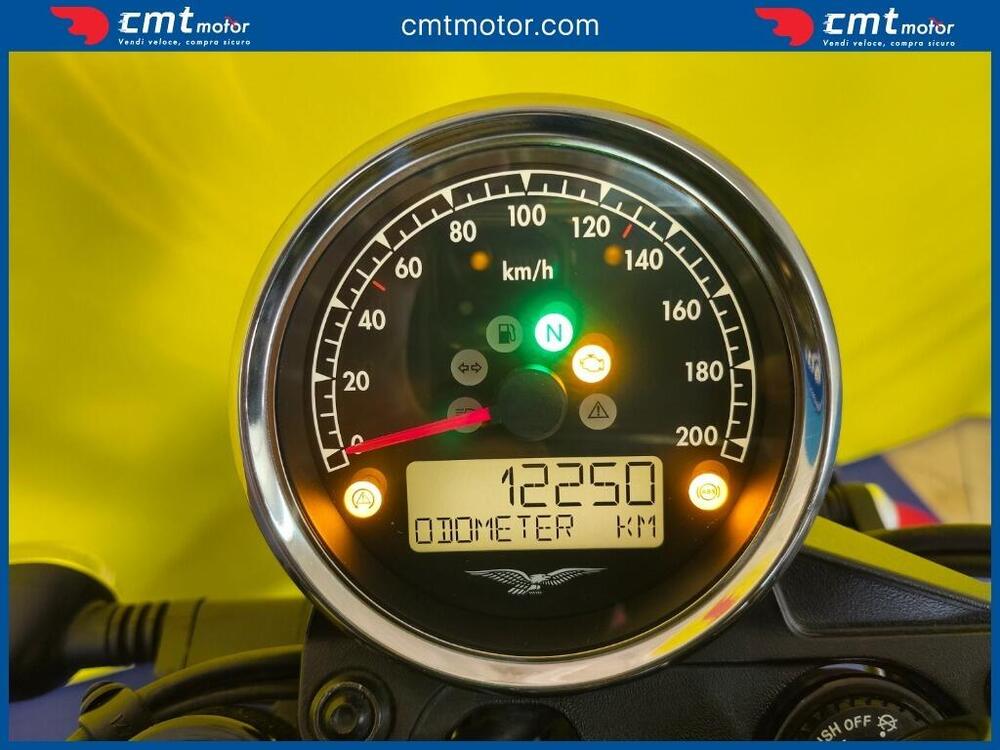 Moto Guzzi V7 III Stone (2017 - 20) (5)