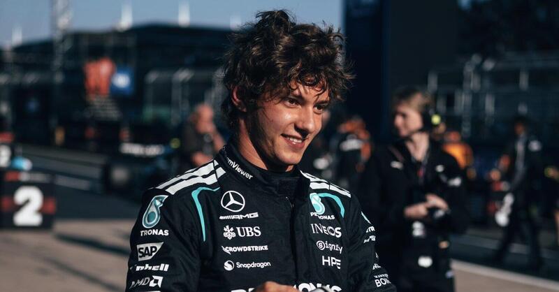 F1. Kimi Antonelli fa la storia a Shanghai, il pi&ugrave; giovane poleman di sempre e primo italiano dal 2009: "Emozione fortissima, la gara sar&agrave; dura con Ferrari"