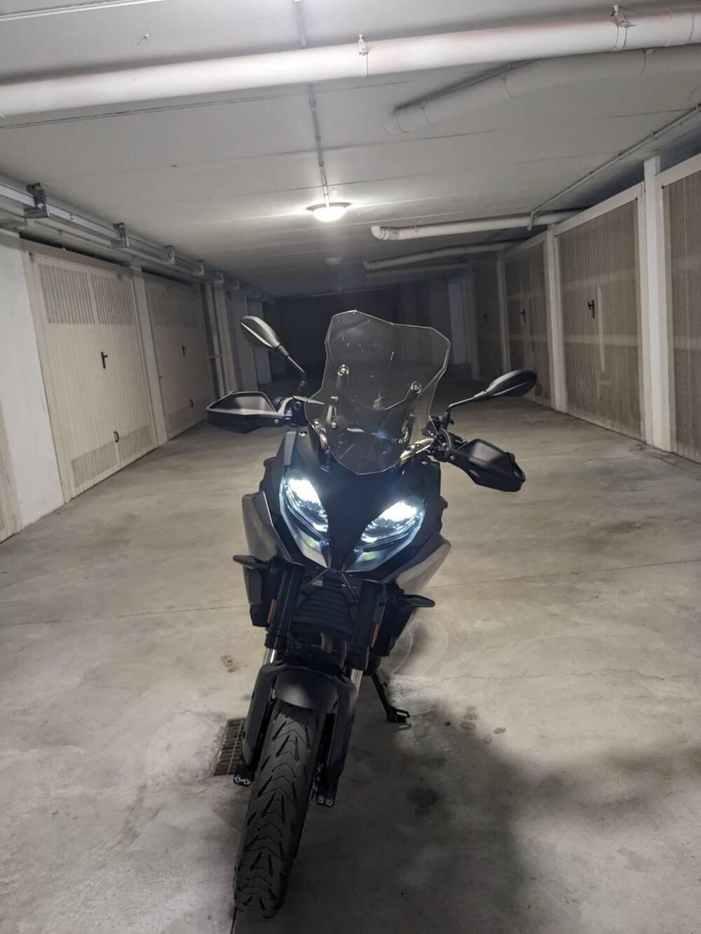 Bmw F 900 XR (2025 - 26) (3)