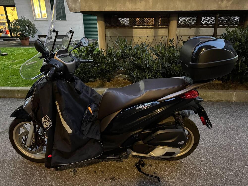 Piaggio Medley 150 ABS (2021 - 25) (6)