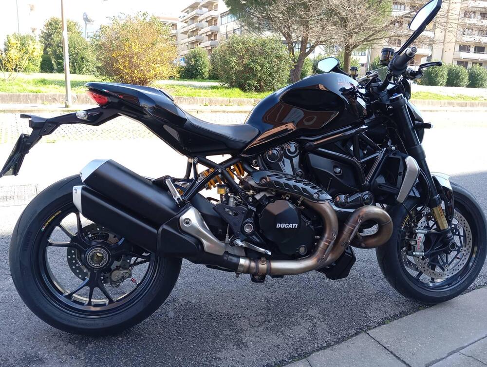 Ducati Monster 1200 R (2016 - 19) (3)
