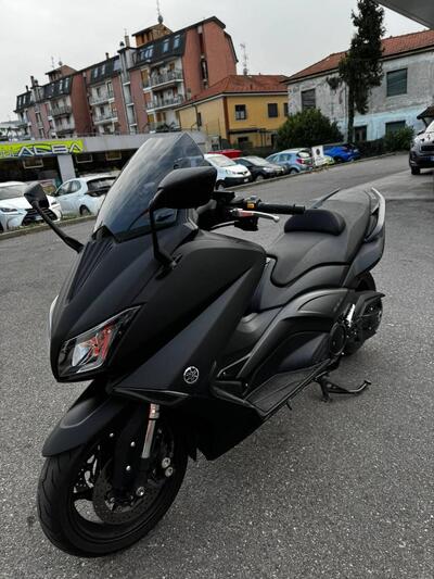Yamaha T-Max 530 (2015 - 16) usata
