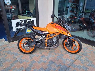 KTM 390 Duke (2024 - 25) usata