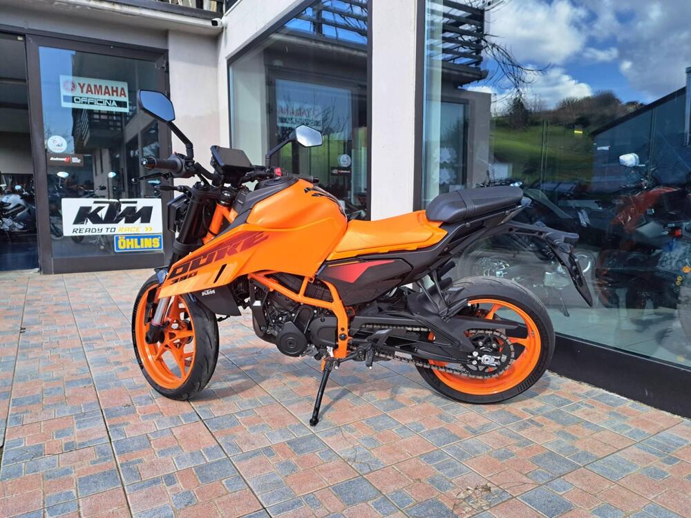 KTM 390 Duke (2024 - 25) (2)