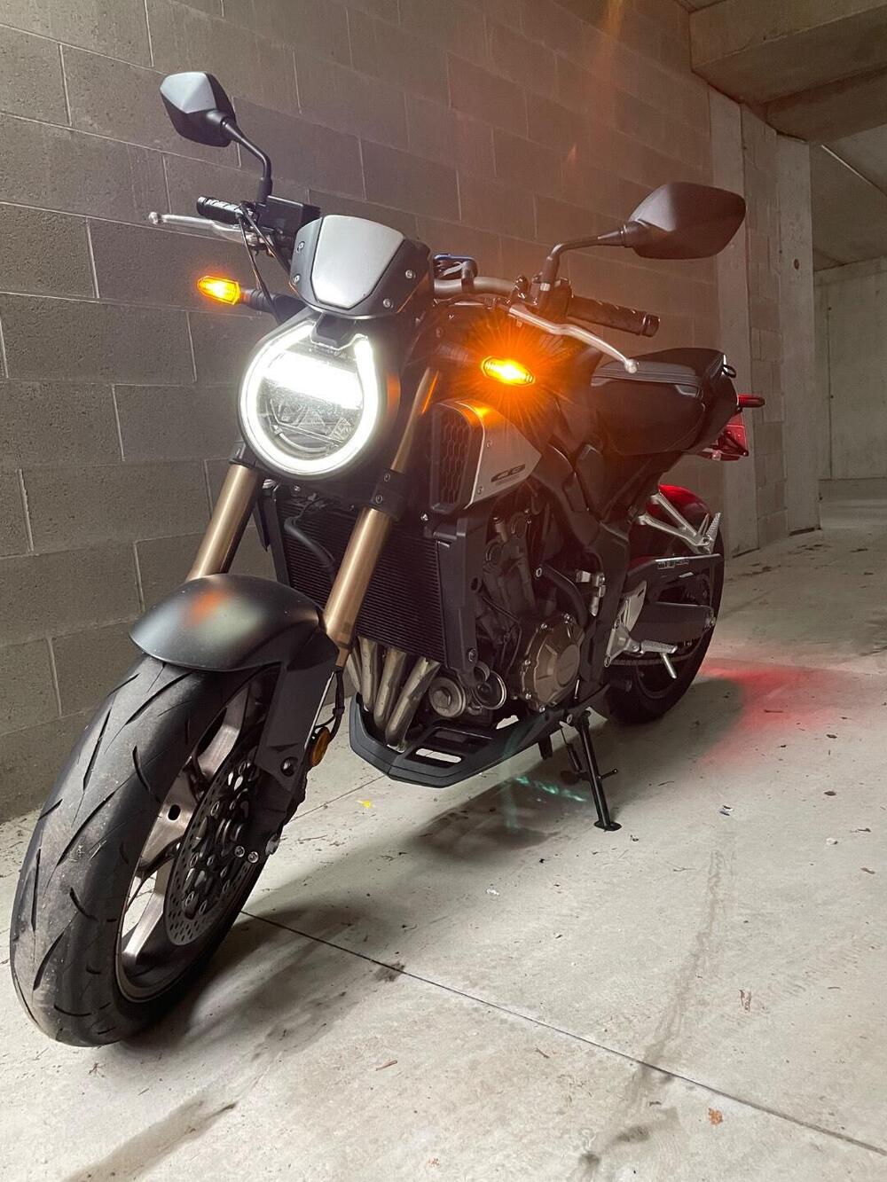 Honda CB 650 R (2024 - 25) (6)