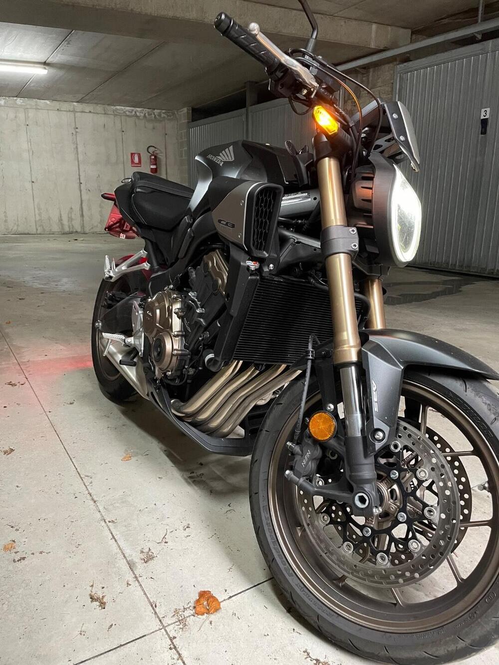 Honda CB 650 R (2024 - 25) (7)