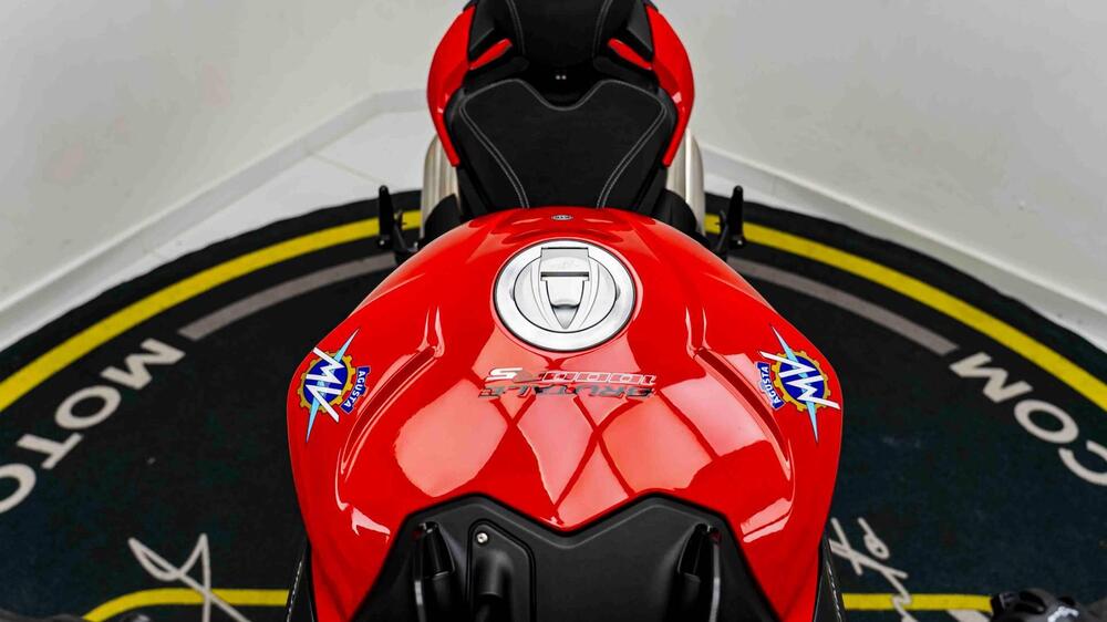MV Agusta Brutale 1000 RS (2022 - 26) (11)