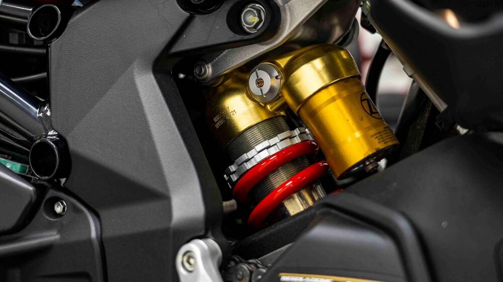 MV Agusta Brutale 1000 RS (2022 - 26) (13)