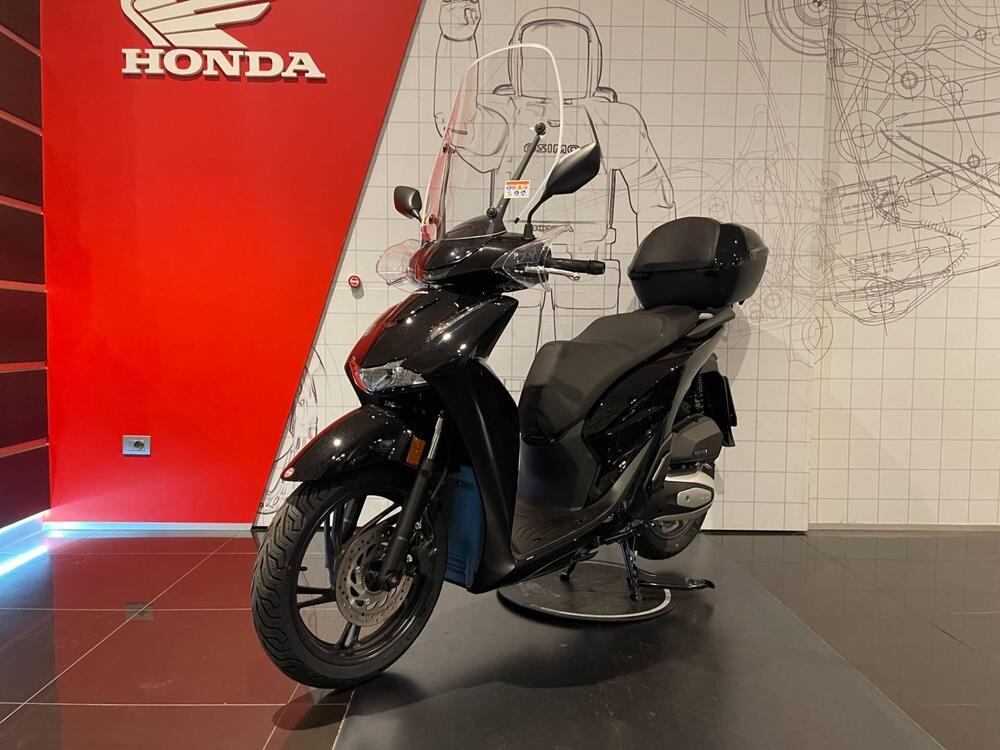 Honda SH 150 (2026) (4)