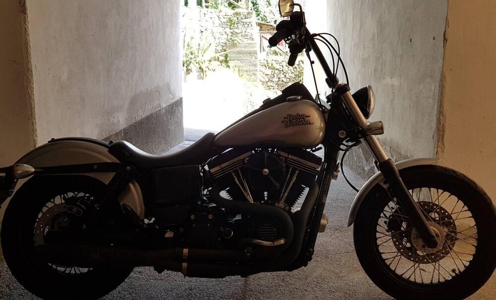 Harley-Davidson 1690 Street Bob Special (2015 - 16) - FXDB (3)
