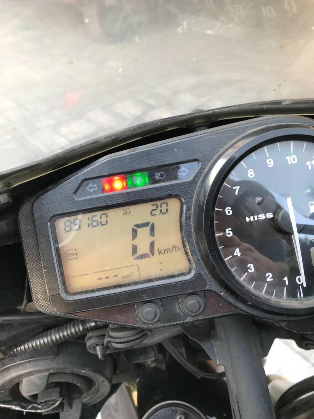 Honda CBR 1000 RR Fireblade (2004 - 05) (4)