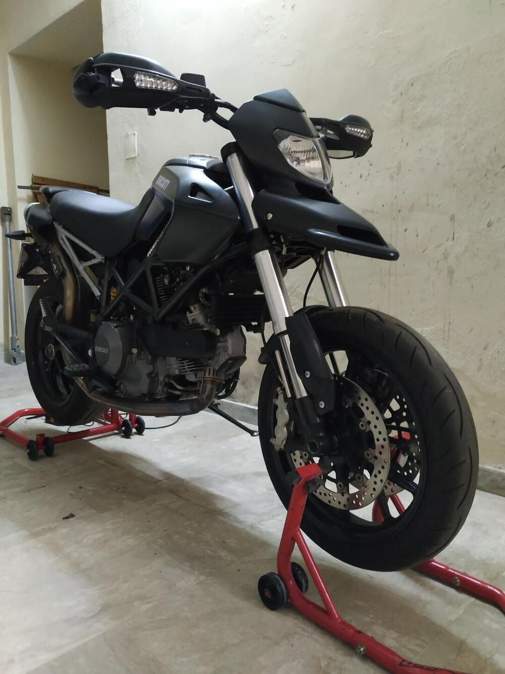 Ducati Hypermotard 796 (2012) (2)