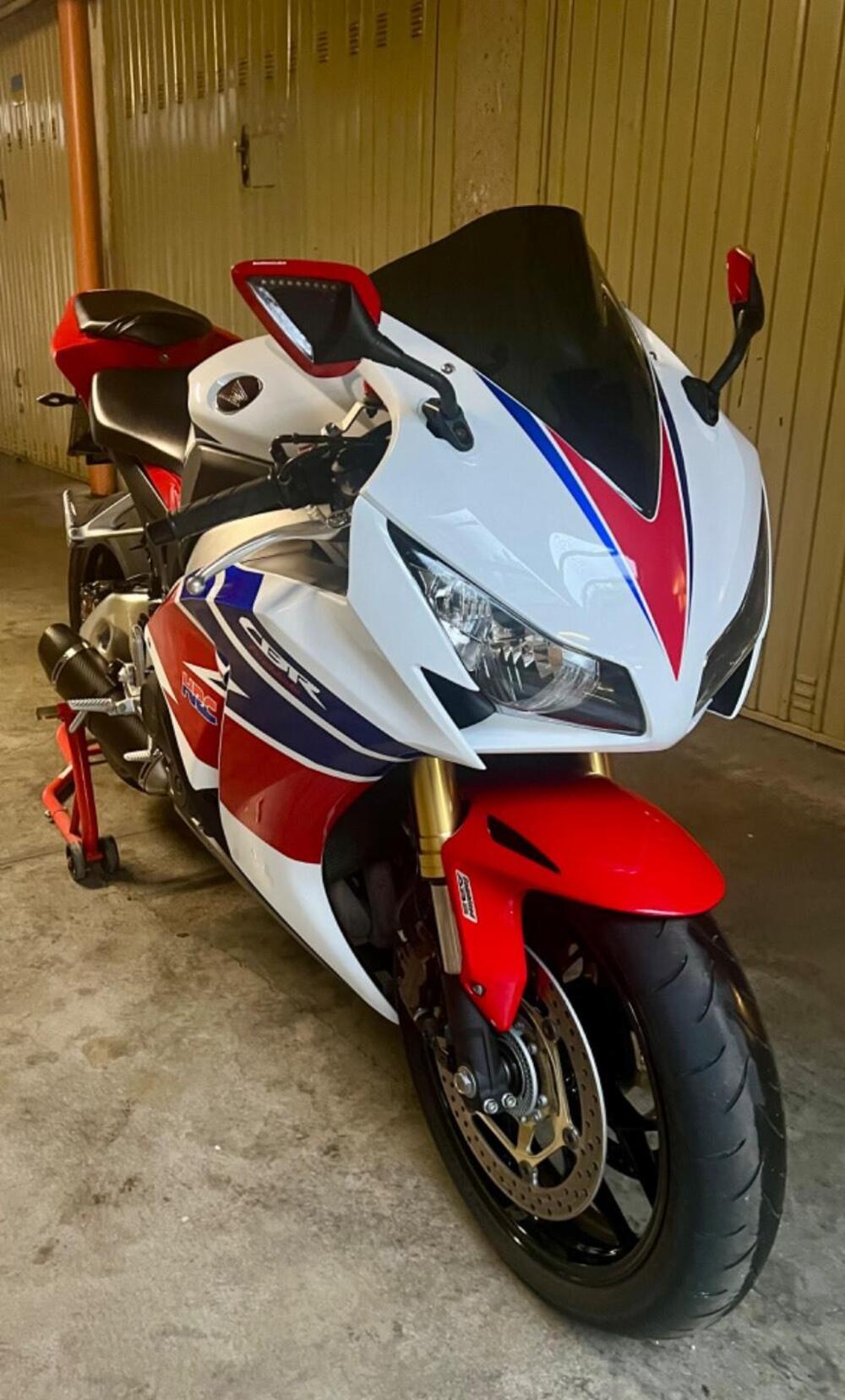 Honda CBR 1000 RR Fireblade (2012 - 16) (4)