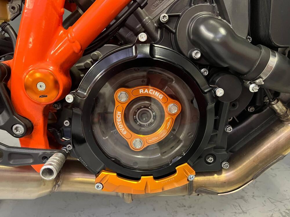 KTM 1290 Super Duke R (2019) (10)