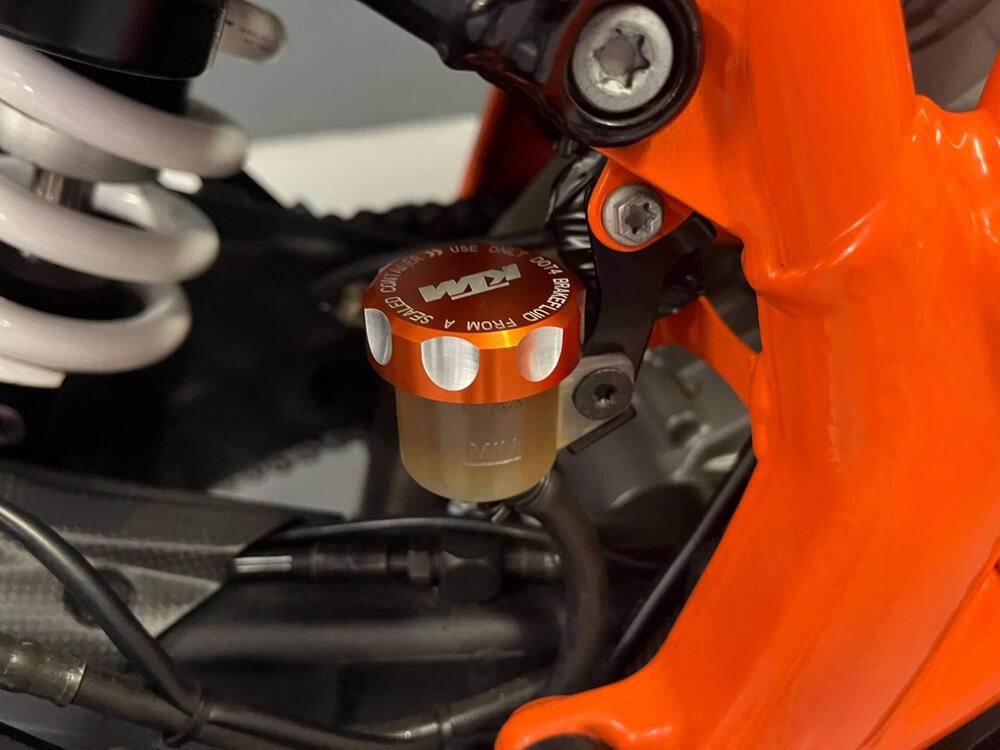 KTM 1290 Super Duke R (2019) (20)