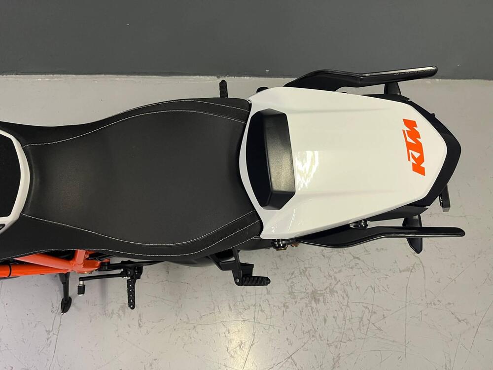 KTM 1290 Super Duke R (2019) (12)