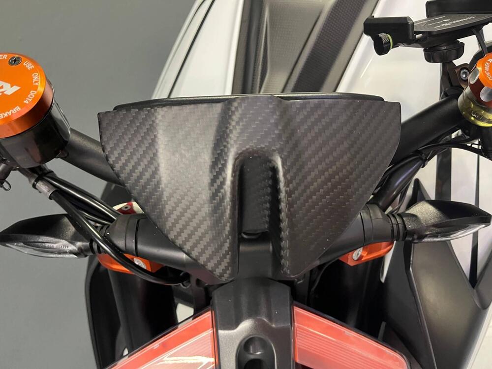 KTM 1290 Super Duke R (2019) (6)