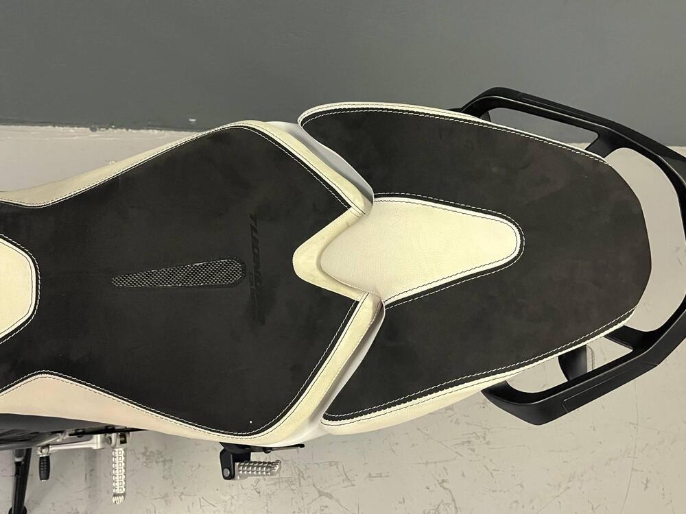 Aprilia Tuono V4 (2021 - 24) (12)