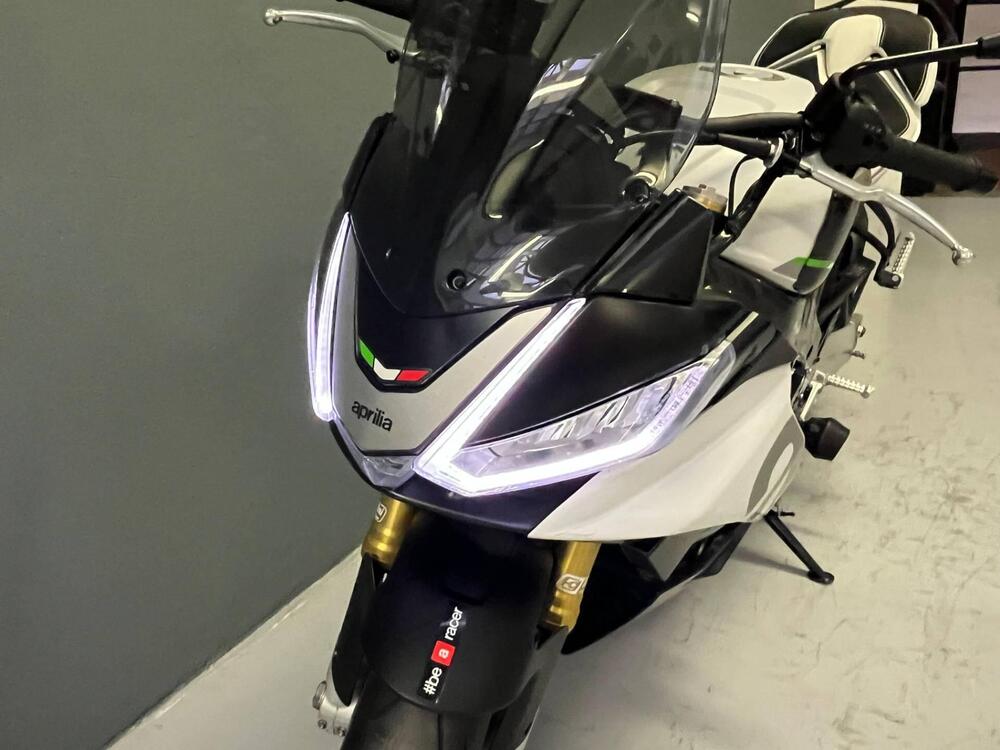 Aprilia Tuono V4 (2021 - 24) (3)
