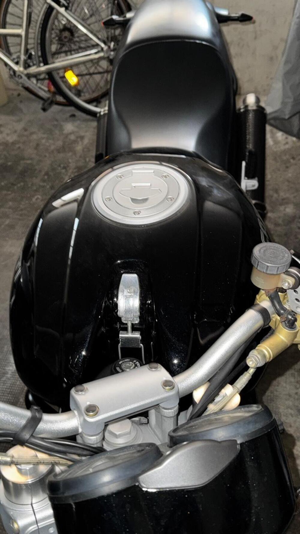 Ducati Monster 900 City Dark I.E. (1999 - 02) (2)