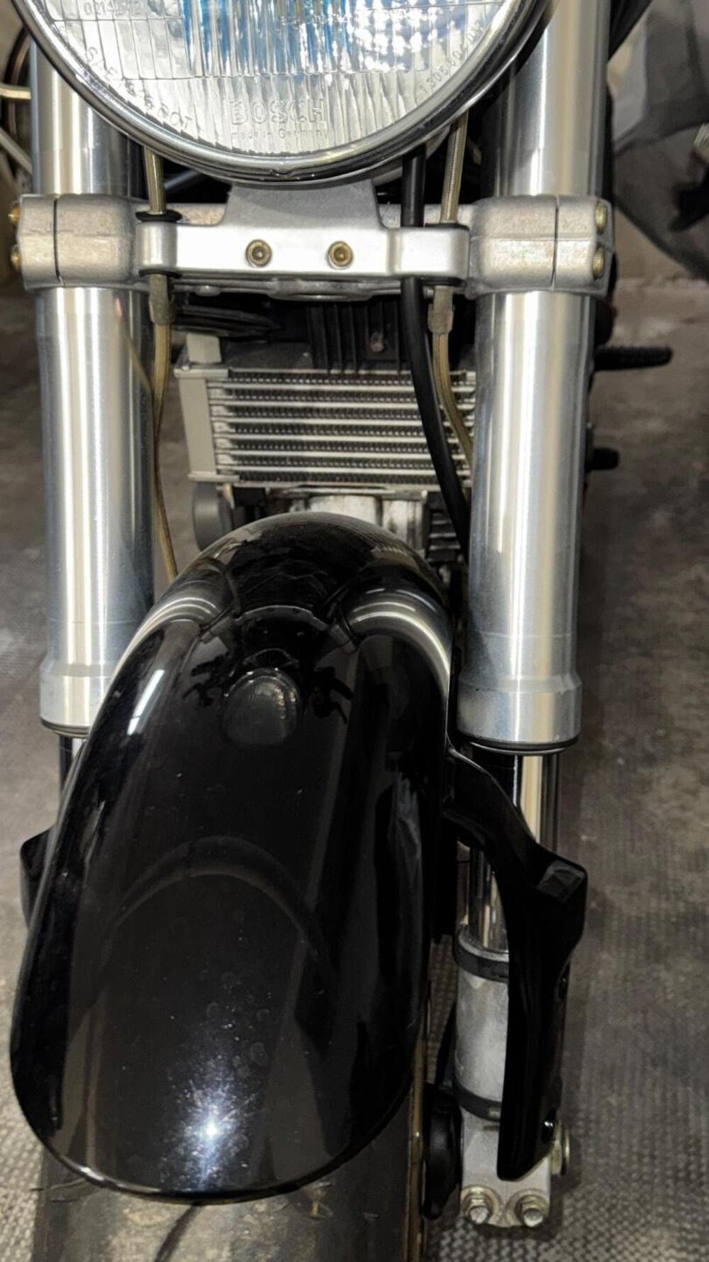 Ducati Monster 900 City Dark I.E. (1999 - 02) (6)