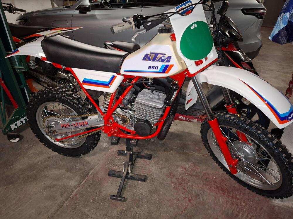 KTM 250 MC