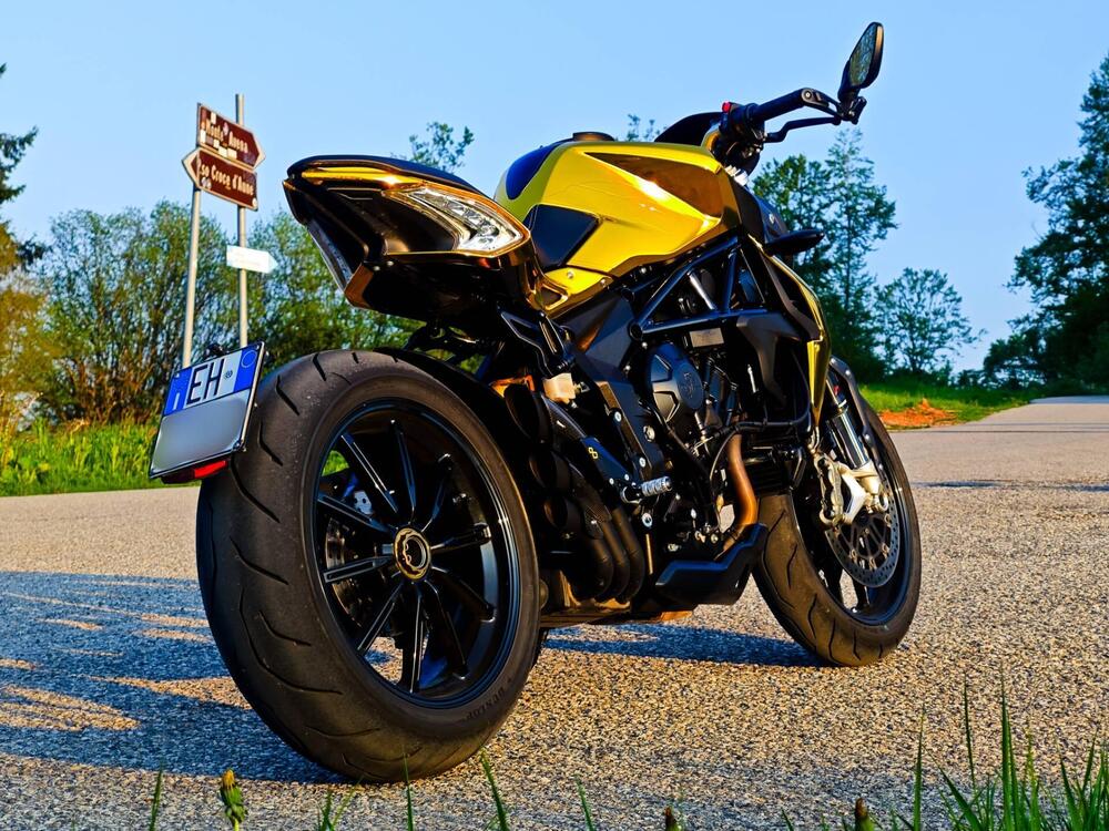 MV Agusta Dragster 800 (2014 - 19) (2)
