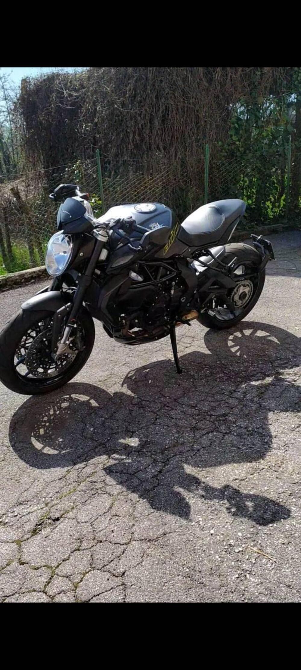 MV Agusta Dragster 800 (2014 - 19) (4)