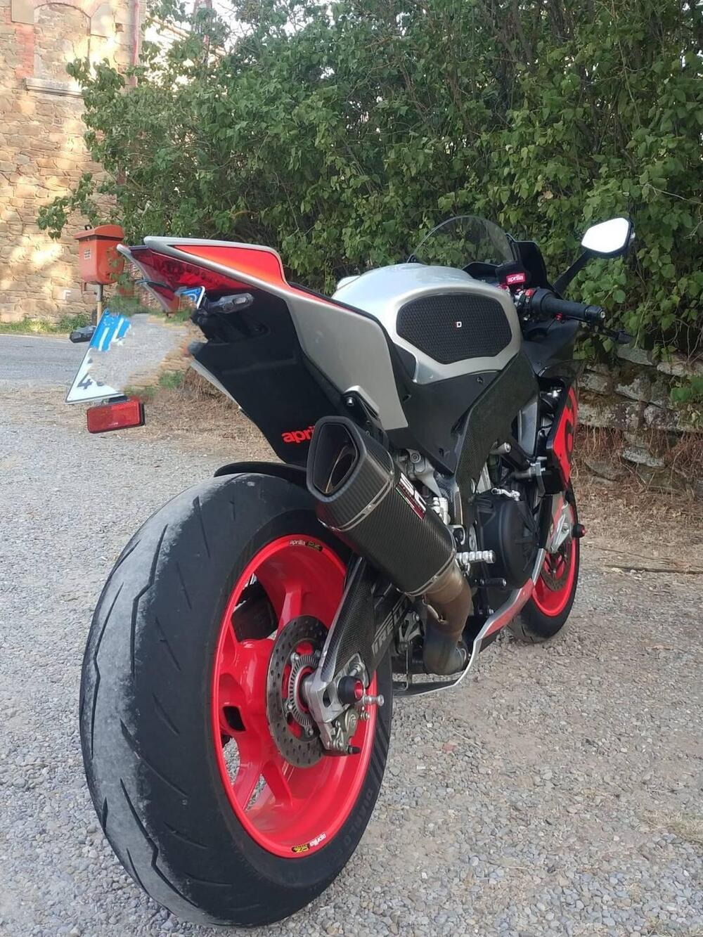 Aprilia RSV4 RR (2019 - 20) (3)