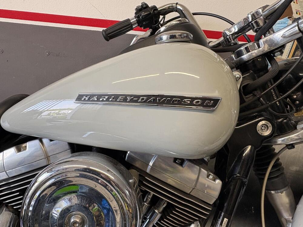 Harley-Davidson 1584 Street Bob (2007) - FXDB (3)