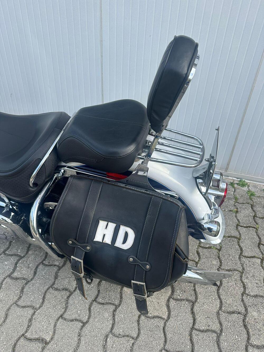 Harley-Davidson 1584 Deluxe (2007 - 08) - FLSTN (5)