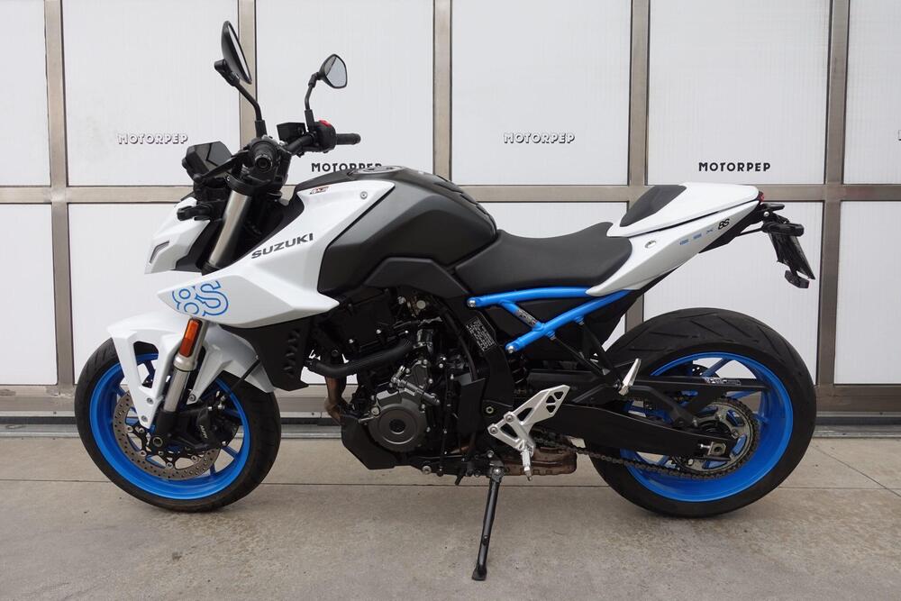 Suzuki GSX-8S (2023 - 24) (3)
